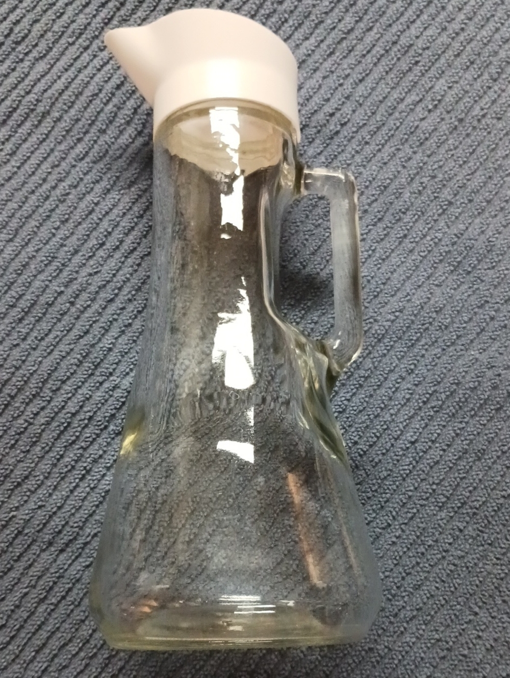 White-Top Clear Glass Pitcher with Handle
